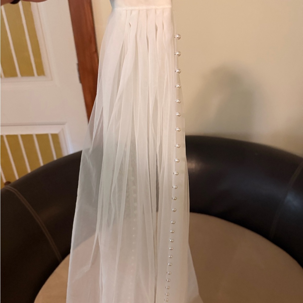Sheer veil with Pearl Accents